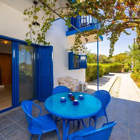 Rotiana Villa *