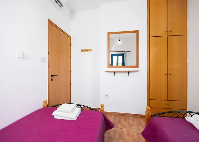 ヴィラ Rotiana Polis